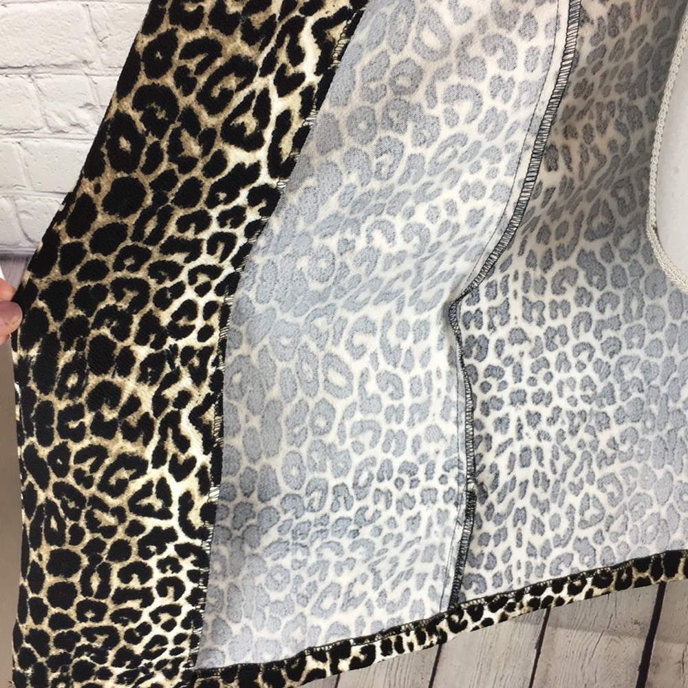 🌺SOLD🌺Leopard Print long blazer - Picture 8 of 8